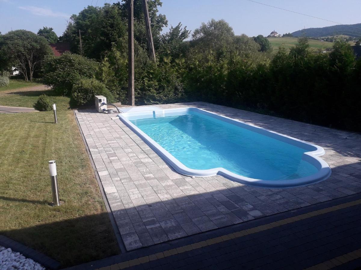 Jaskowa Chata Bieszczady Apartament Z Basenem Балигруд Экстерьер фото